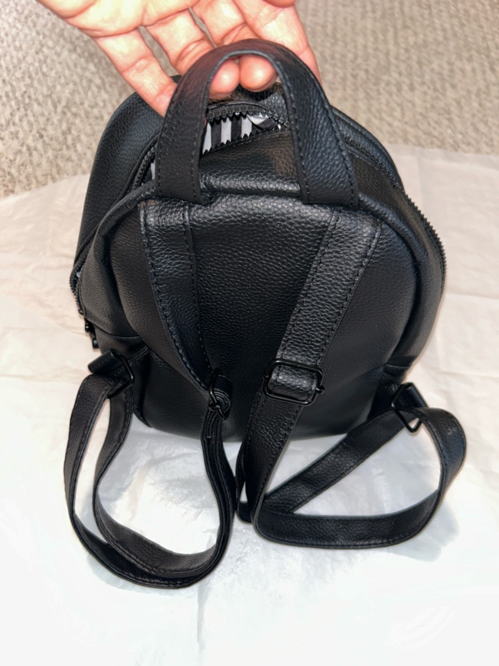 LIKE NEW Marc Terto “Dogs Make Everything Batter” Backpack - Picture 7 of 7
